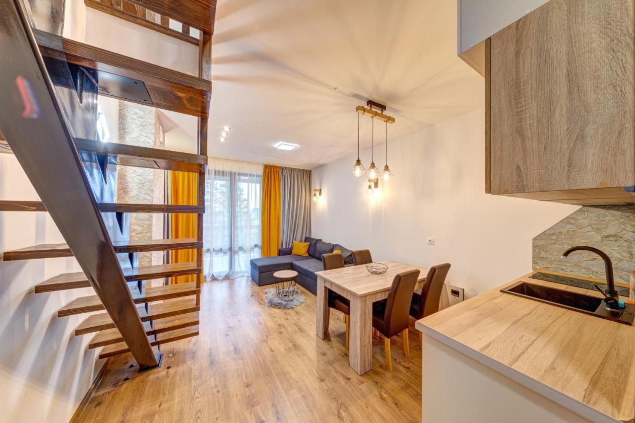 Skyday Penthouse Deluxe At Oak Residence Smolyan Exterior foto