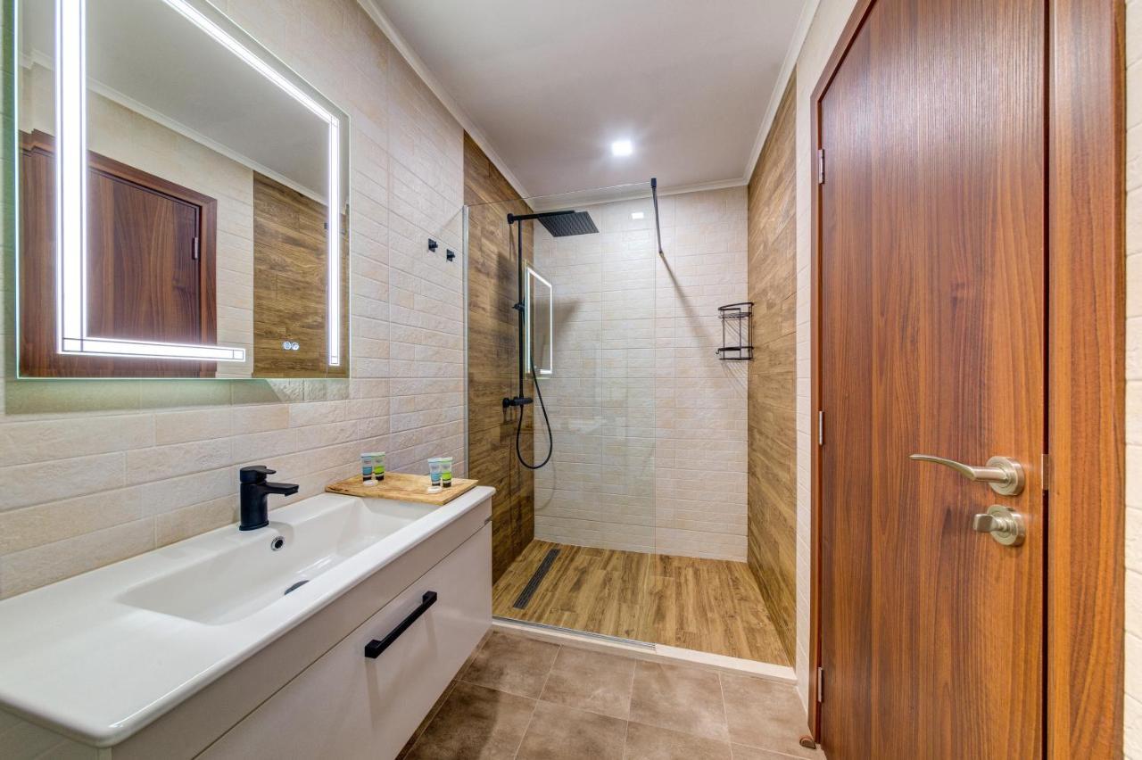 Skyday Penthouse Deluxe At Oak Residence Smolyan Exterior foto